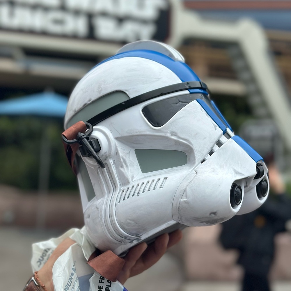 Disneyland 2025 Star Wars May the 4th Salvaged Clone Trooper Popcorn Bucket - Picture 3 of 8